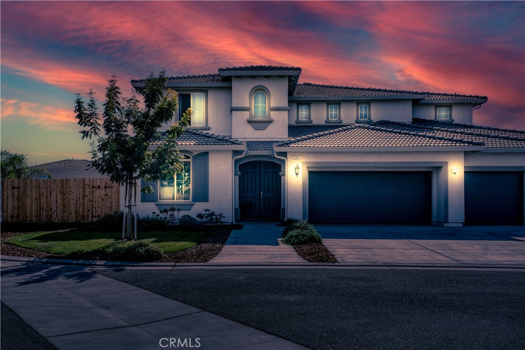 1267 Gold King Place Cir, Dinuba, CA 93618