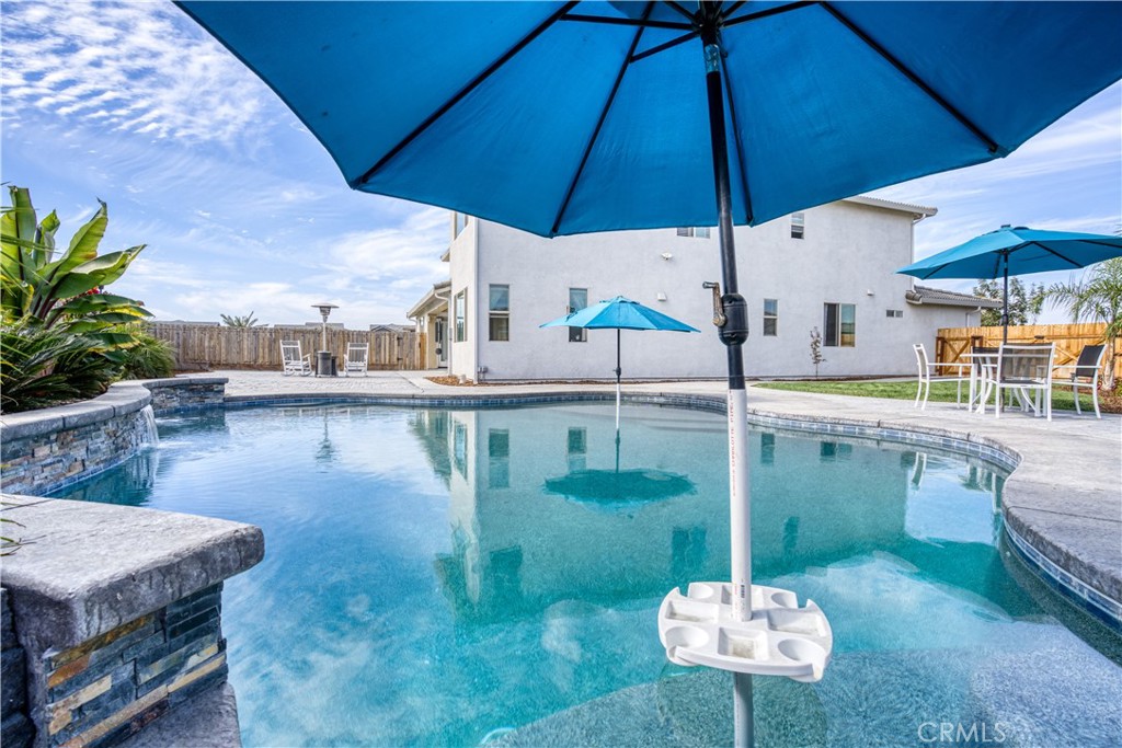 1267 Gold King Place Cir, Dinuba, CA 93618