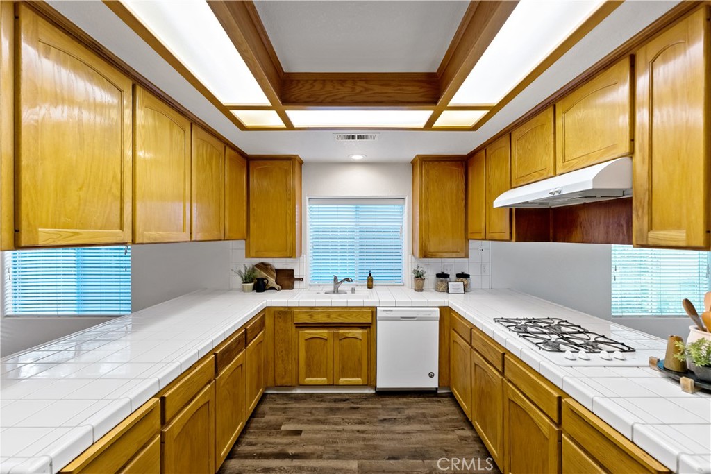 8847 N Woodrow, Fresno, CA 93720