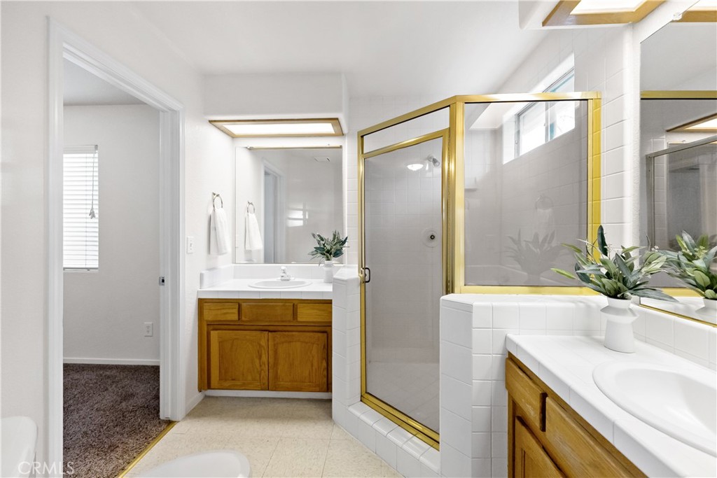 8847 N Woodrow, Fresno, CA 93720