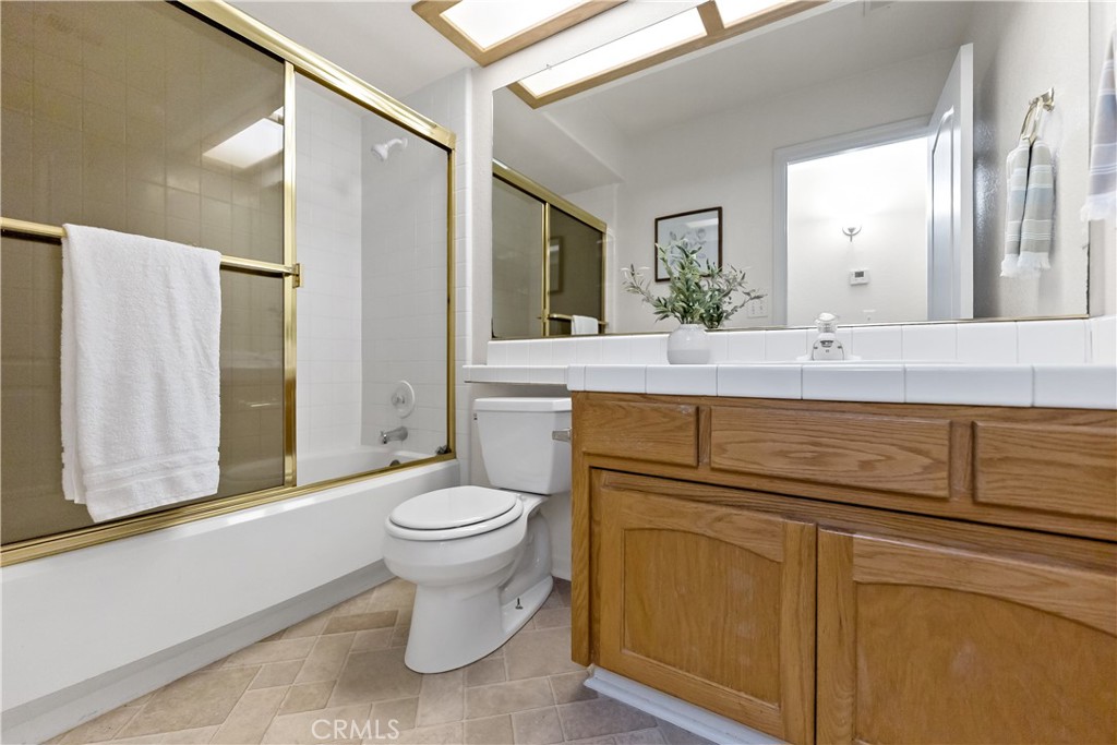 8847 N Woodrow, Fresno, CA 93720