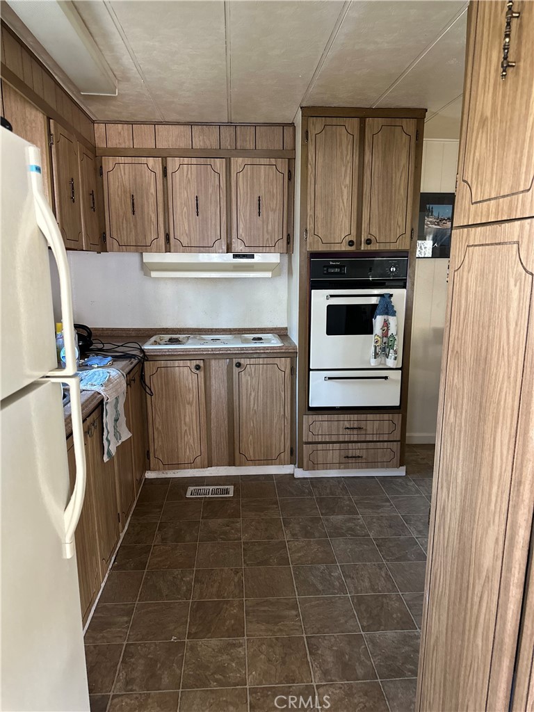 39678 Road 425B #33, Oakhurst, CA 93644