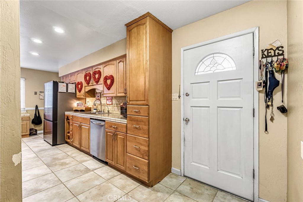 3849 N Stanford, Fresno, CA 93727