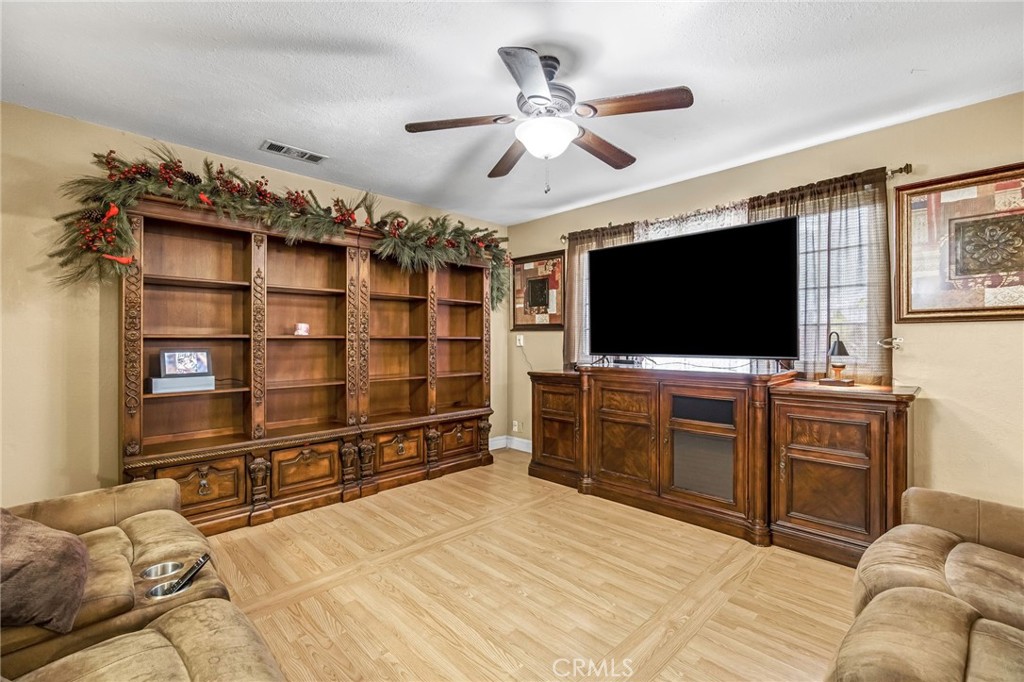 3849 N Stanford, Fresno, CA 93727