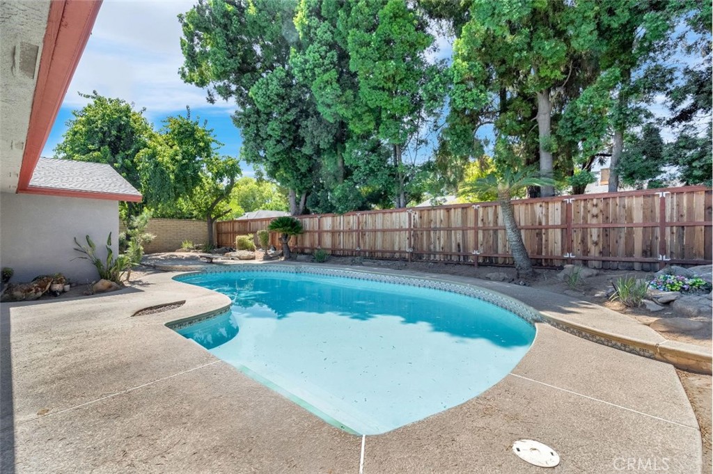 6597 N Haslam, Fresno, CA 93711