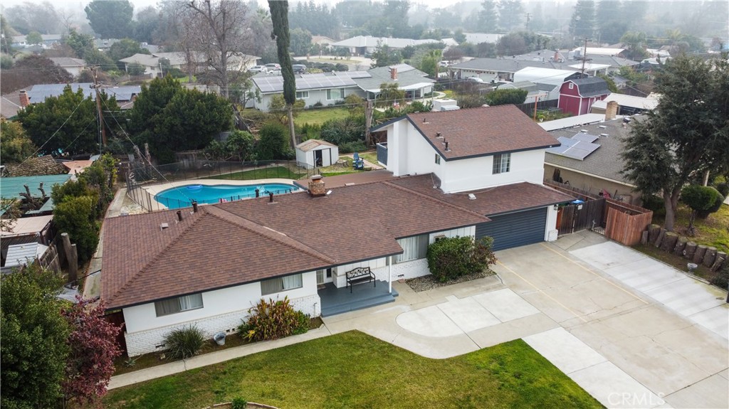 925 S Purdue Ave, Fresno, CA 93727