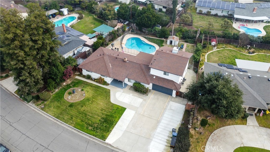 925 S Purdue Ave, Fresno, CA 93727