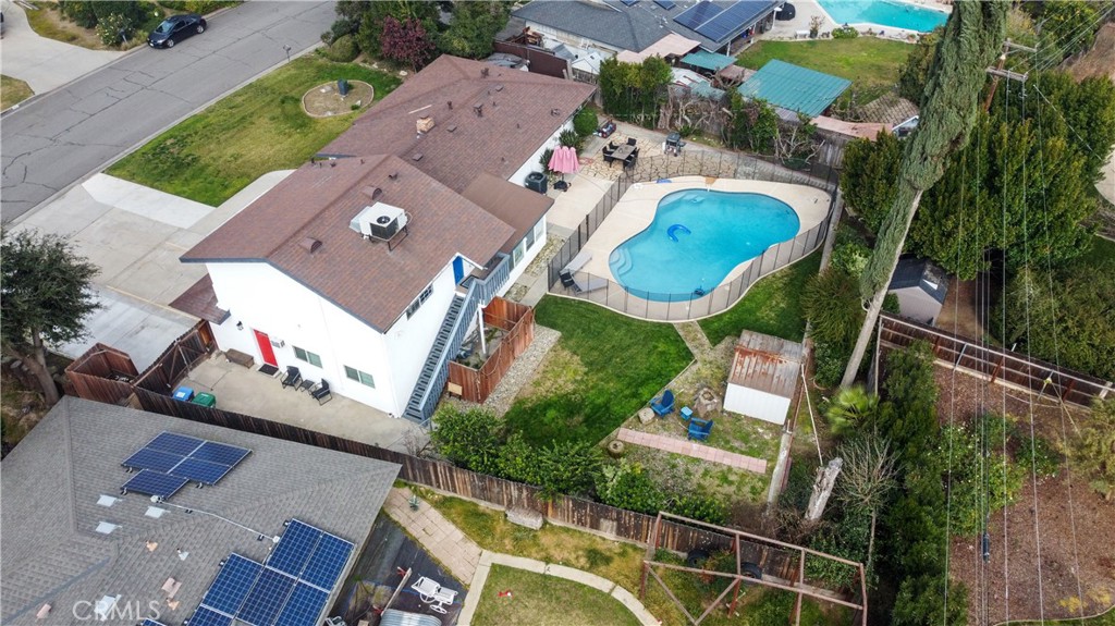 925 S Purdue Ave, Fresno, CA 93727