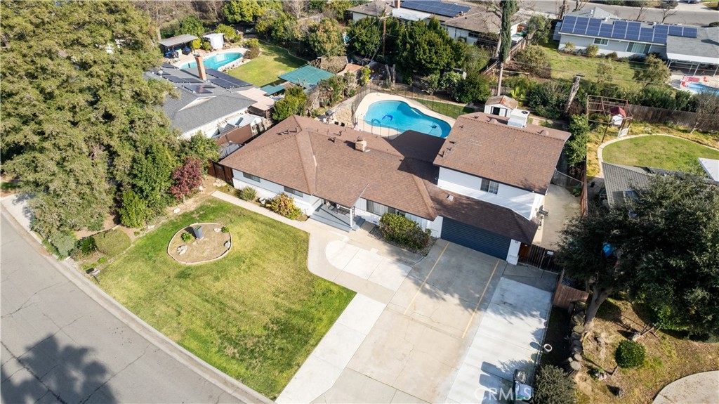 925 S Purdue Ave, Fresno, CA 93727