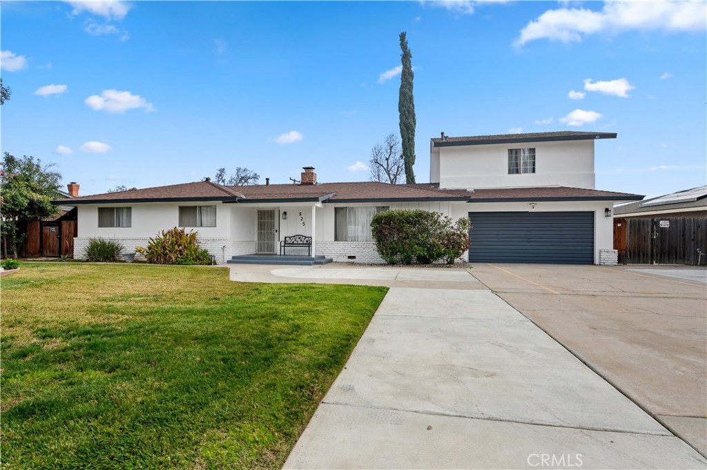 925 S Purdue Ave, Fresno, CA 93727