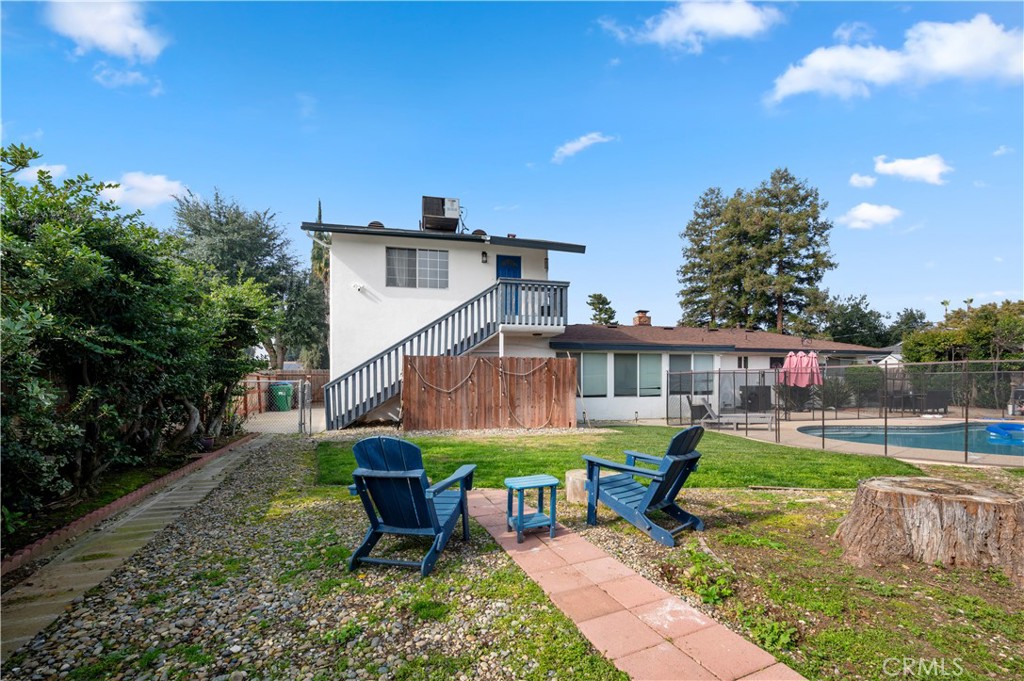 925 S Purdue Ave, Fresno, CA 93727