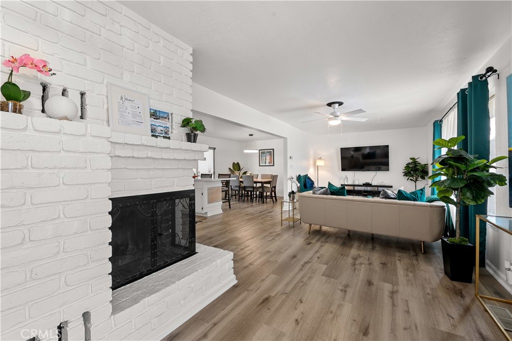 925 S Purdue Ave, Fresno, CA 93727