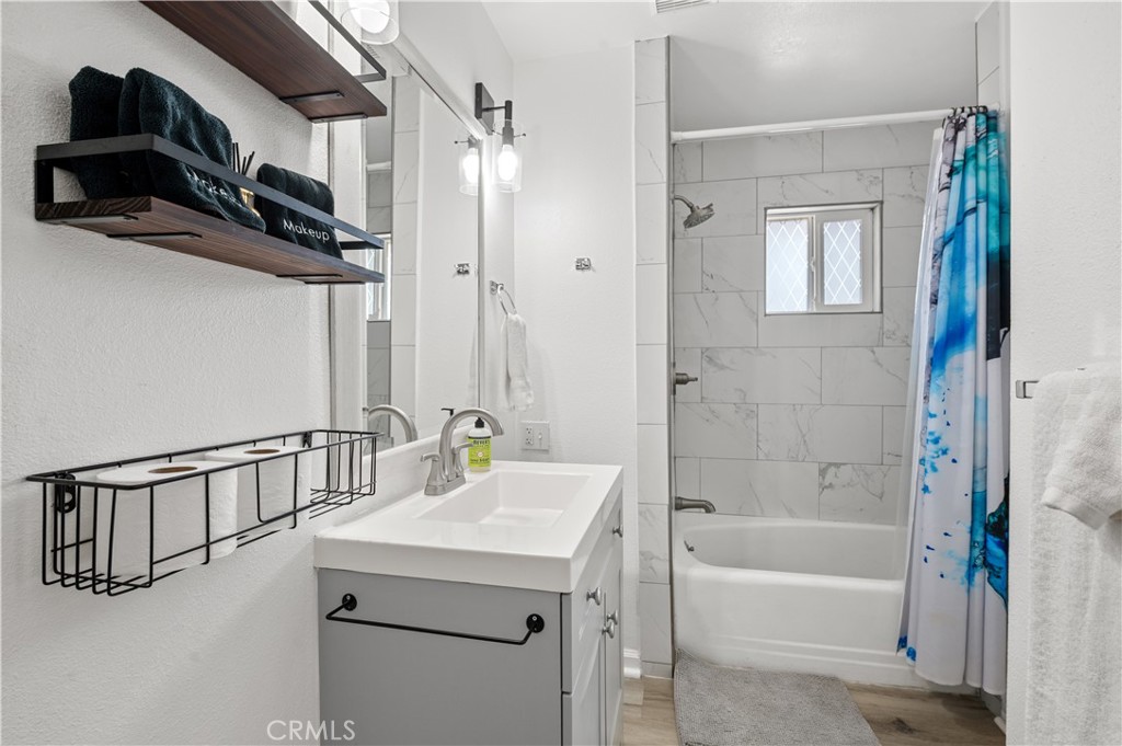 925 S Purdue Ave, Fresno, CA 93727