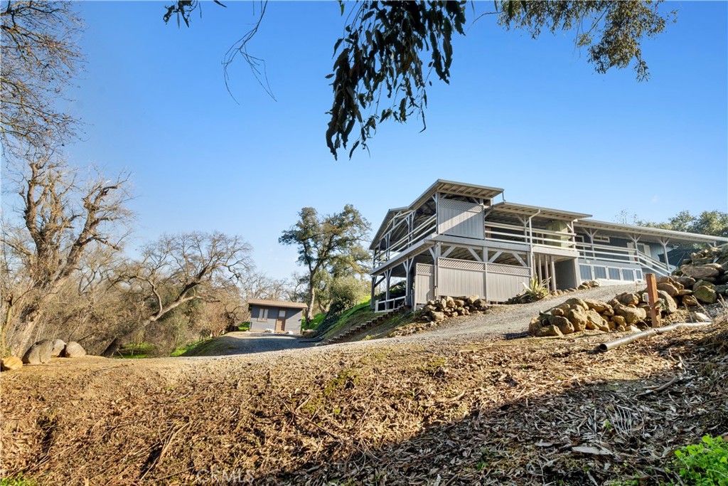 13355 Lancaster Rd, Oakdale, CA 95361