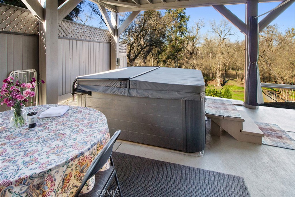 13355 Lancaster Rd, Oakdale, CA 95361