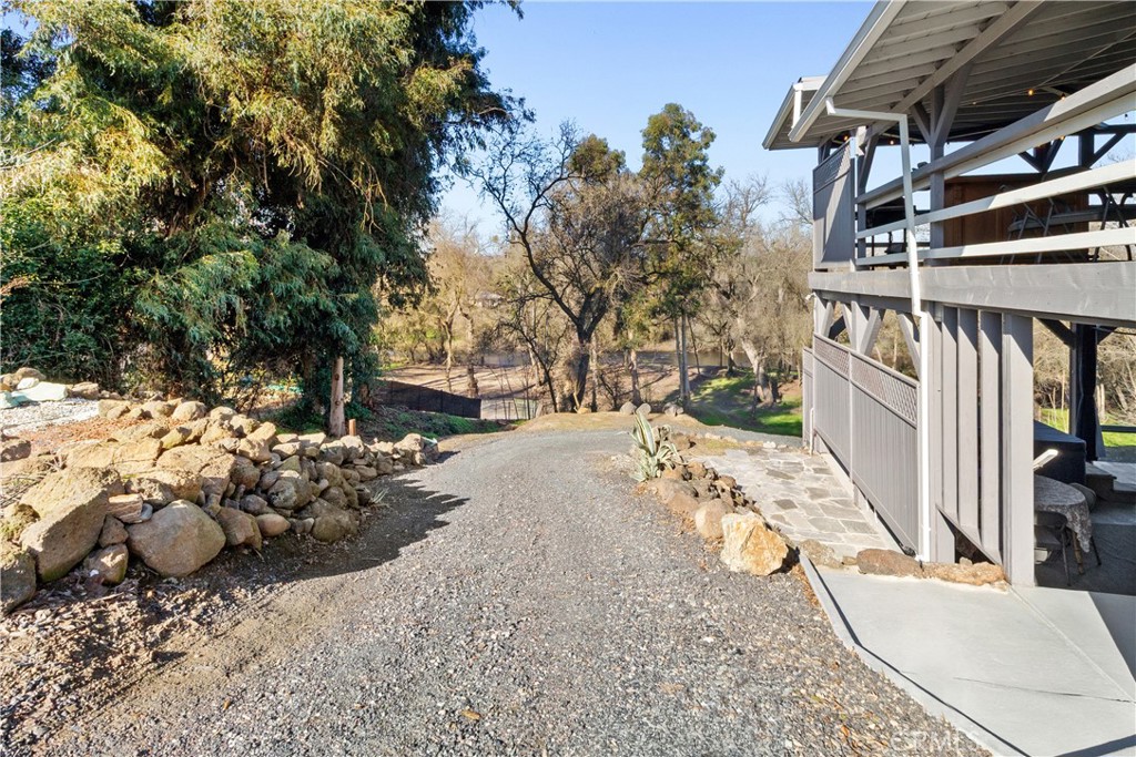 13355 Lancaster Rd, Oakdale, CA 95361