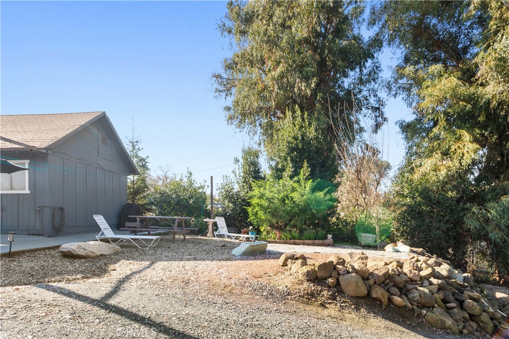 13355 Lancaster Rd, Oakdale, CA 95361