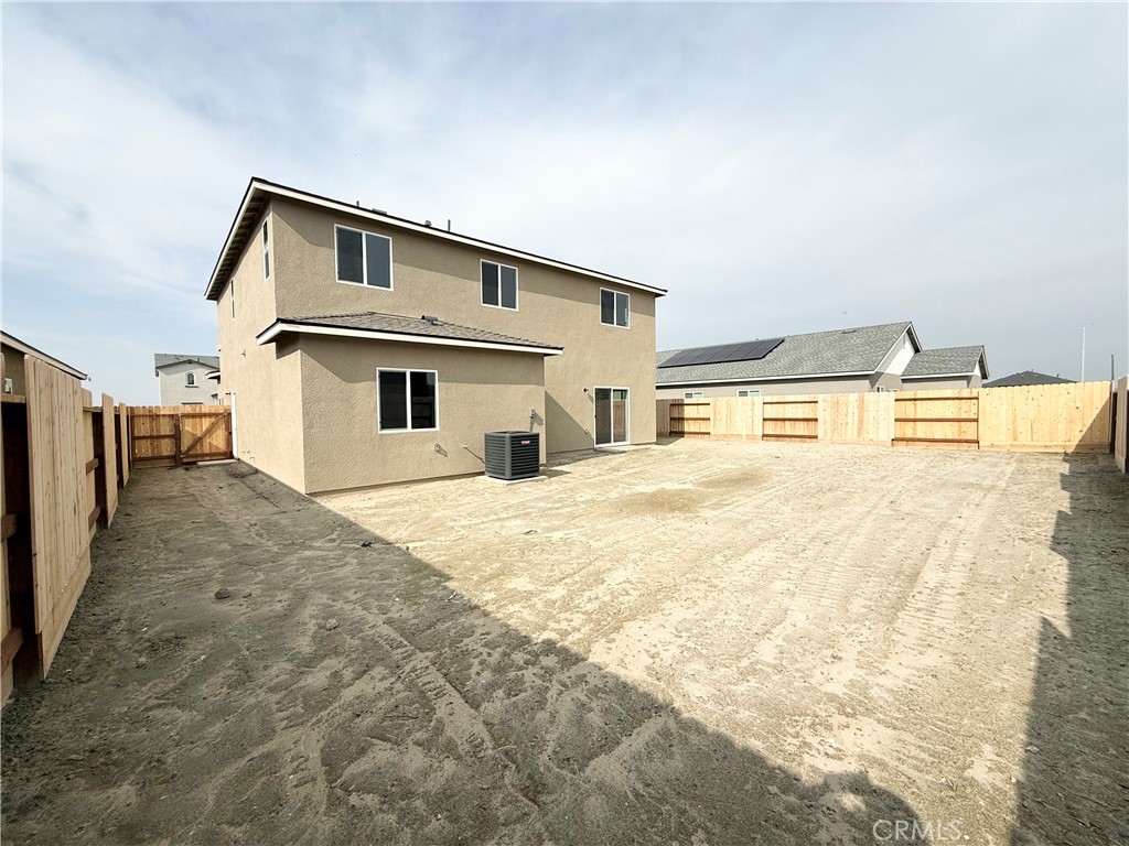 873 S Philip, Fowler, CA 93625