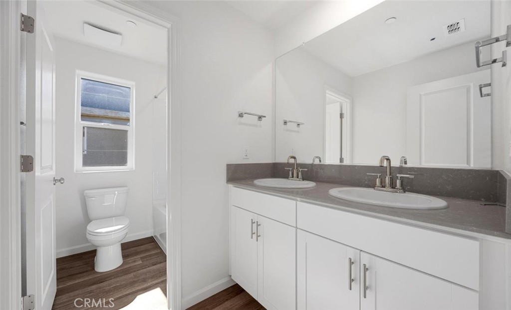 858 S Philip Ave, Fowler, CA 93625