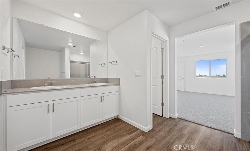 858 S Philip Ave, Fowler, CA 93625