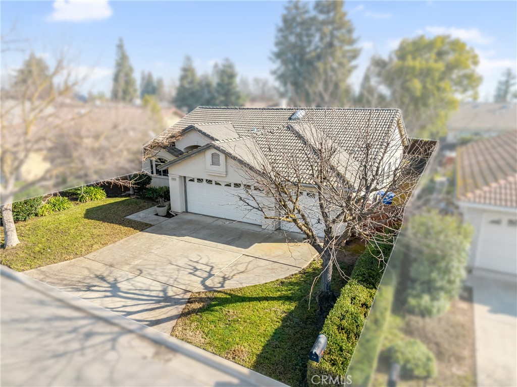 8590 N Sierra Vista, Fresno, CA 93720