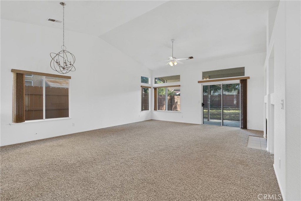 8590 N Sierra Vista, Fresno, CA 93720