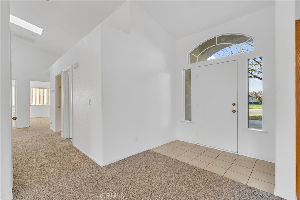 8590 N Sierra Vista, Fresno, CA 93720