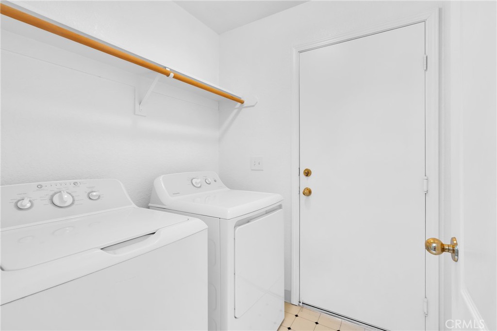 8590 N Sierra Vista, Fresno, CA 93720