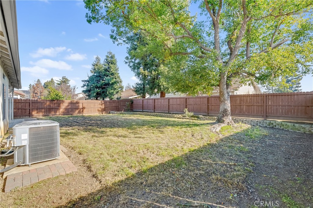 8590 N Sierra Vista, Fresno, CA 93720