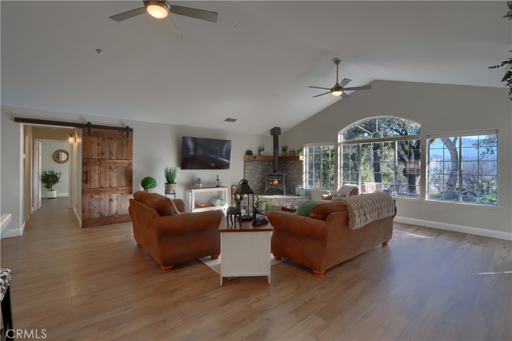 40118 Old Stonegate Ct, Oakhurst, CA 93644