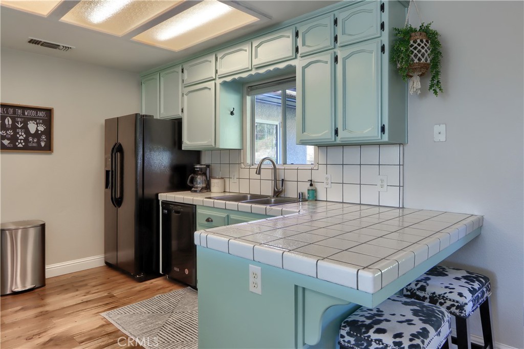 40118 Old Stonegate Ct, Oakhurst, CA 93644