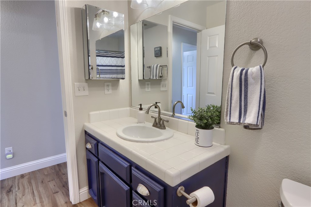 40118 Old Stonegate Ct, Oakhurst, CA 93644