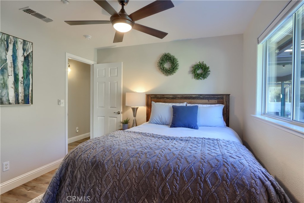 40118 Old Stonegate Ct, Oakhurst, CA 93644