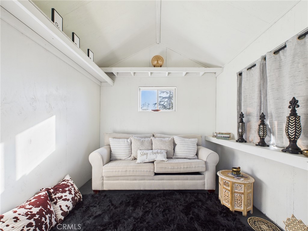 43710 Hilltop, Ahwahnee, CA 93601