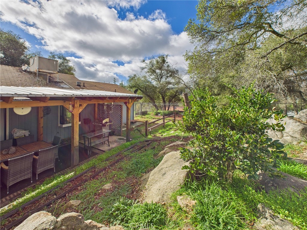 43710 Hilltop, Ahwahnee, CA 93601