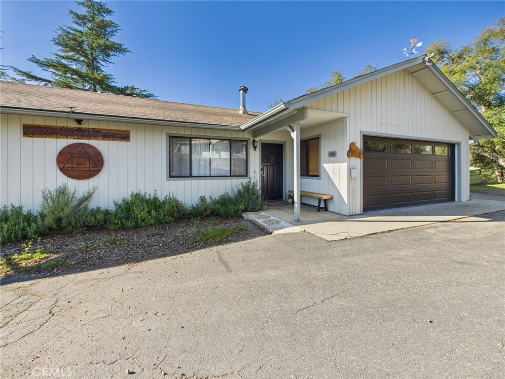 43710 Hilltop, Ahwahnee, CA 93601