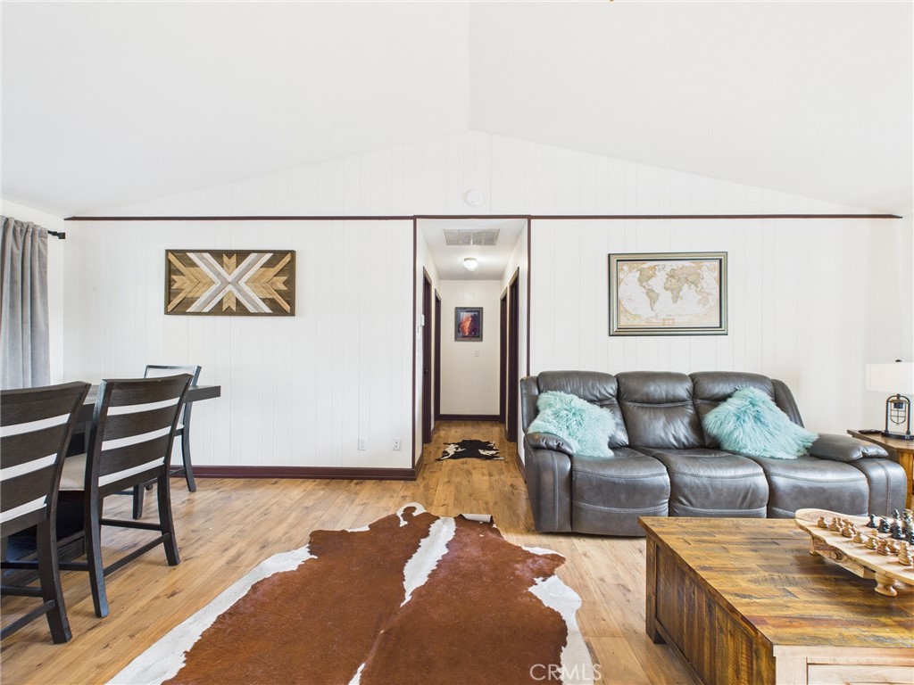 43710 Hilltop, Ahwahnee, CA 93601