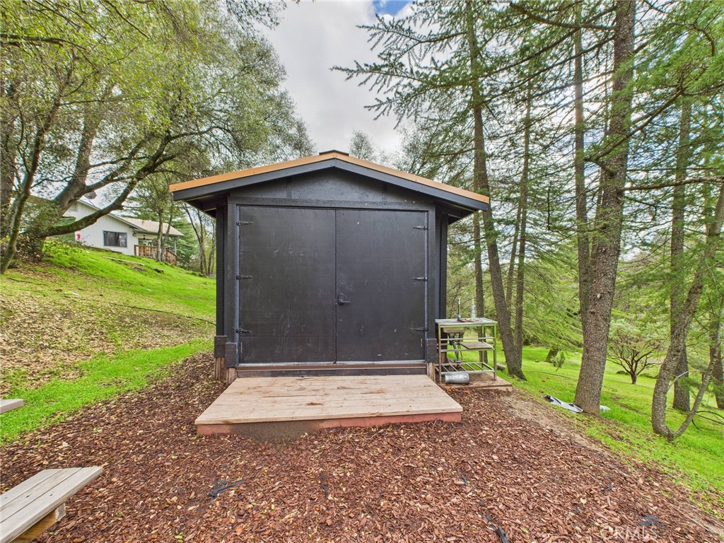 43710 Hilltop, Ahwahnee, CA 93601