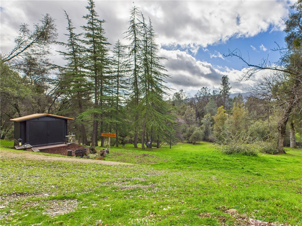 43710 Hilltop, Ahwahnee, CA 93601
