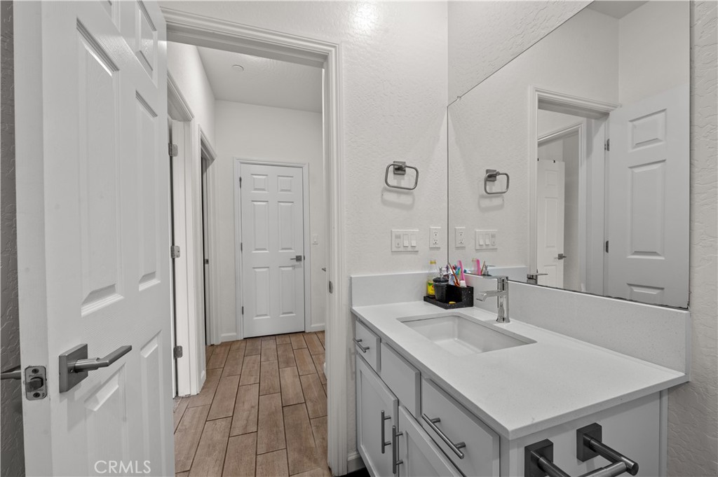 6567 E Pine, Fresno, CA 93727