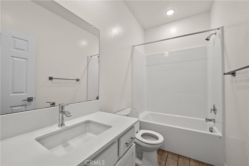 6567 E Pine, Fresno, CA 93727