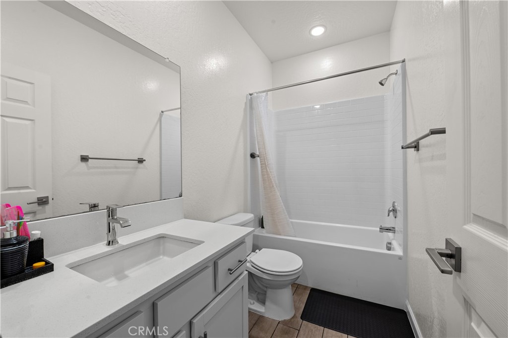 6567 E Pine, Fresno, CA 93727