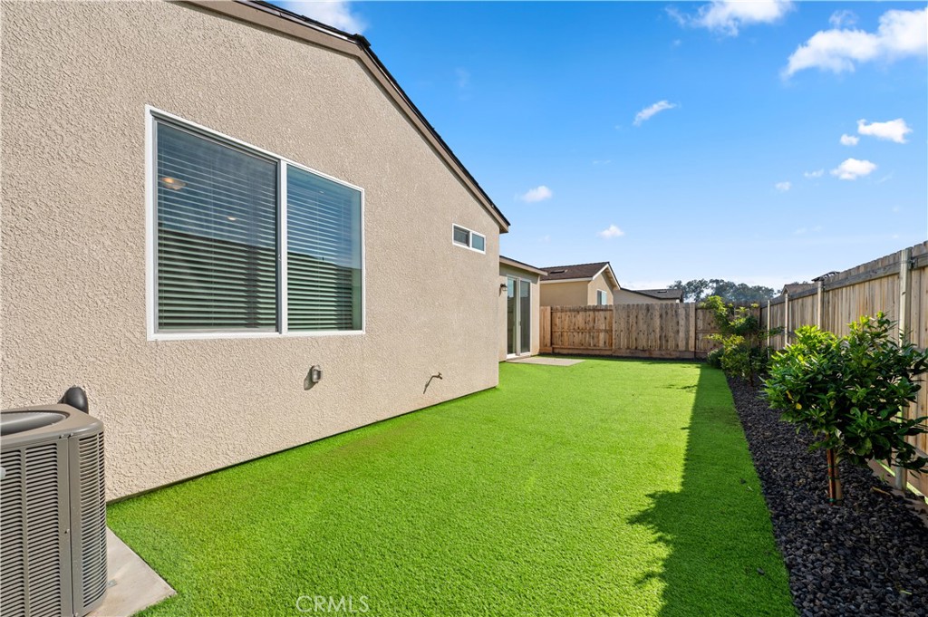 6567 E Pine, Fresno, CA 93727