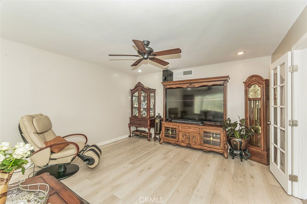 5644 N Hazel, Fresno, CA 93711