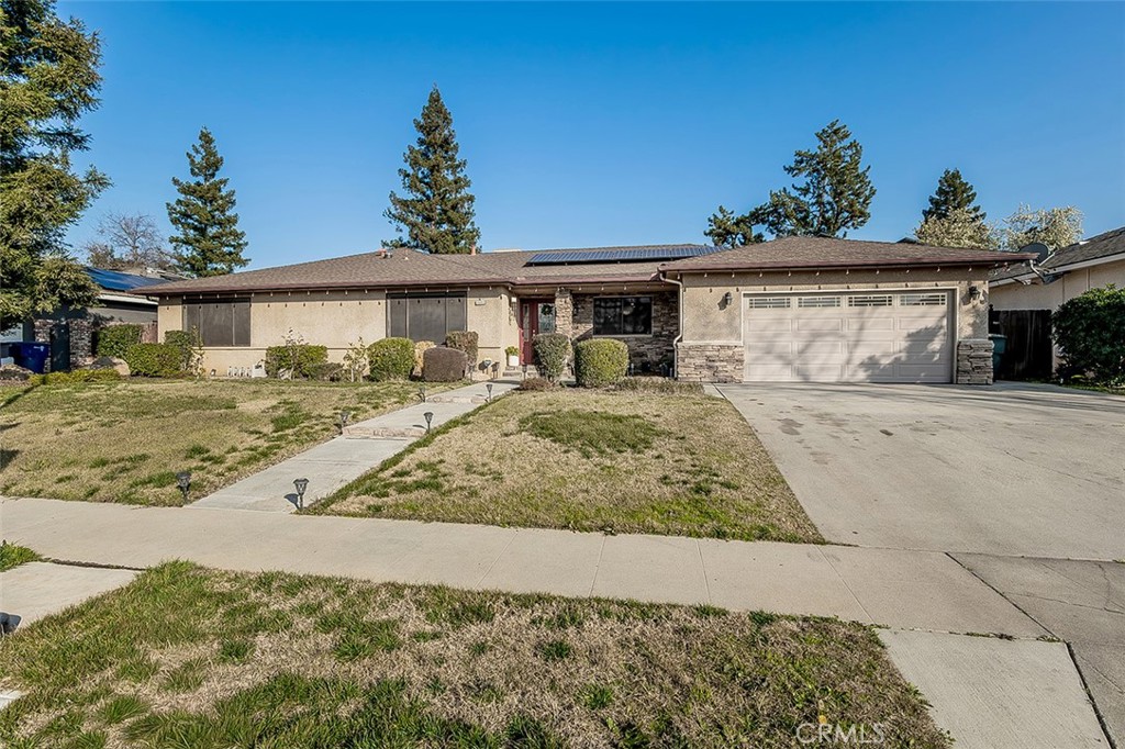 5644 N Hazel, Fresno, CA 93711