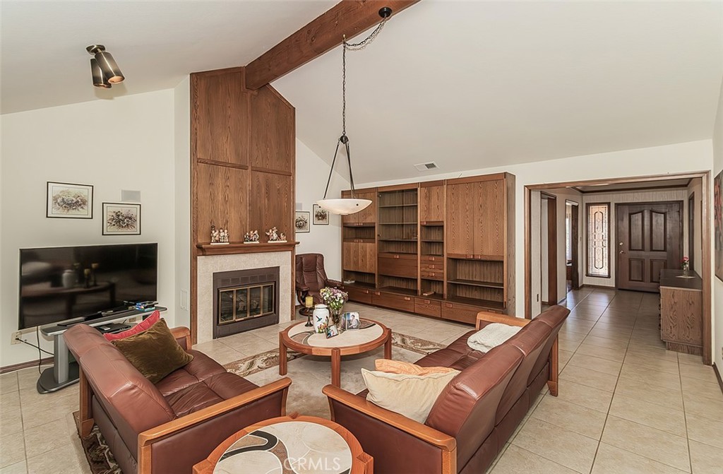 7355 N Pacific, Fresno, CA 93711