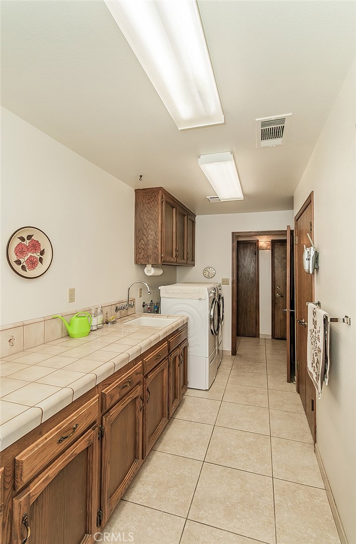 7355 N Pacific, Fresno, CA 93711