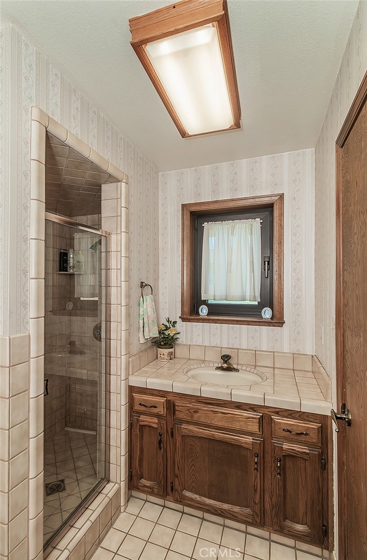 7355 N Pacific, Fresno, CA 93711