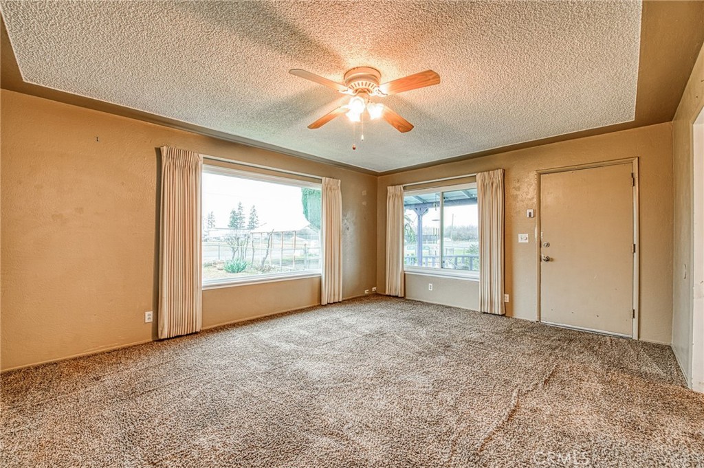 6729 W Clinton Ave, Fresno, CA 93723