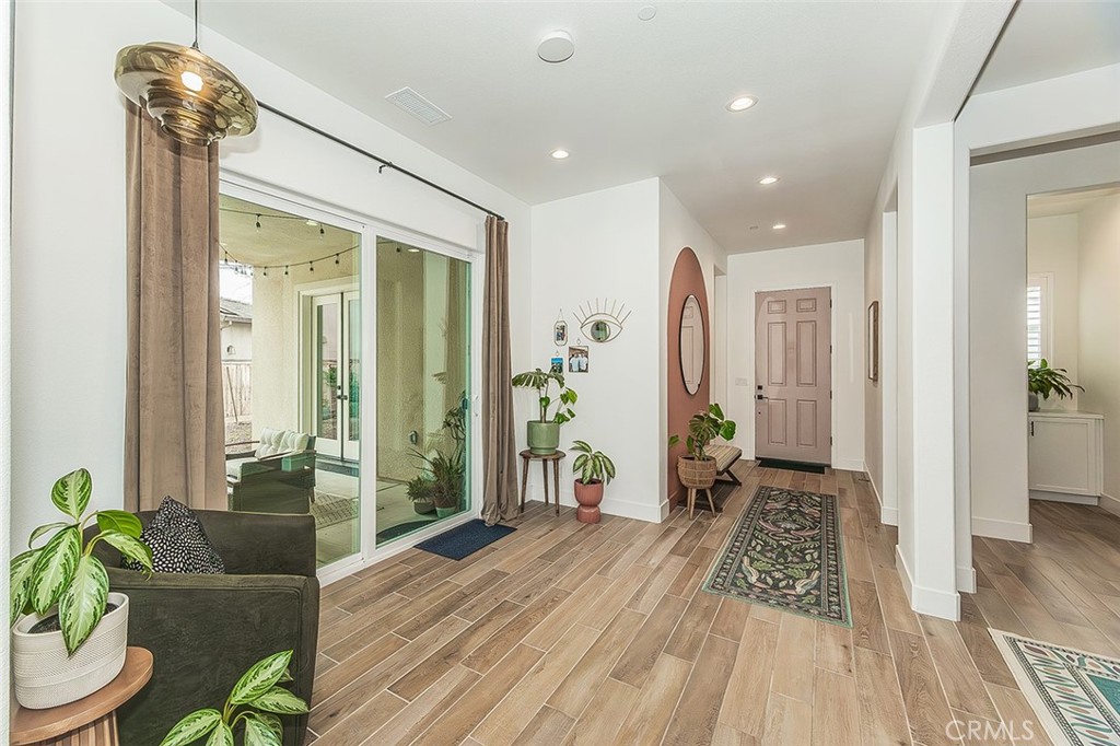 948 Beaver Pond, Madera, CA 93636